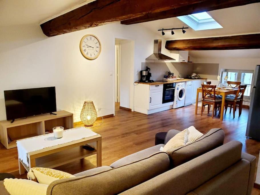 Appartement Chaleureux Au Pied De La Cite Avec Parking Carcassonne Exteriér fotografie