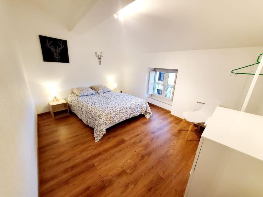 Appartement Chaleureux Au Pied De La Cite Avec Parking Carcassonne Exteriér fotografie