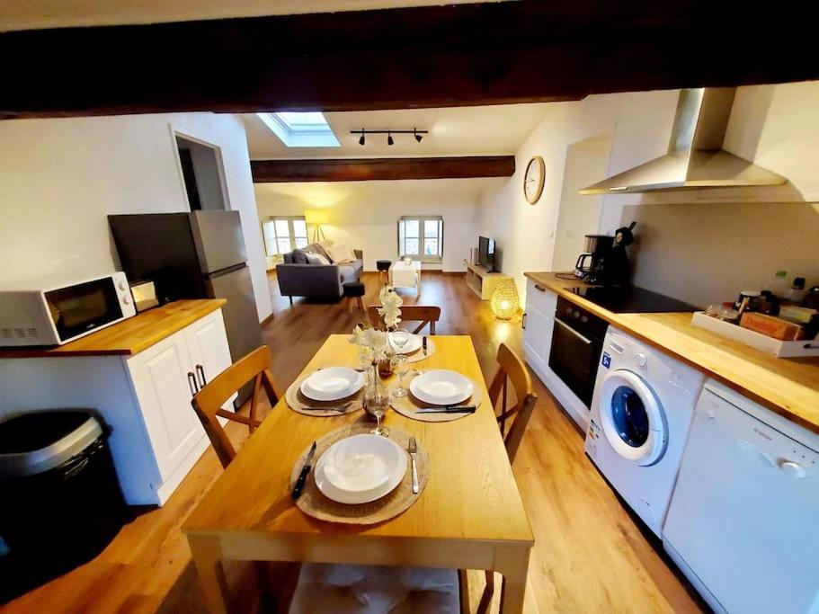 Appartement Chaleureux Au Pied De La Cite Avec Parking Carcassonne Exteriér fotografie