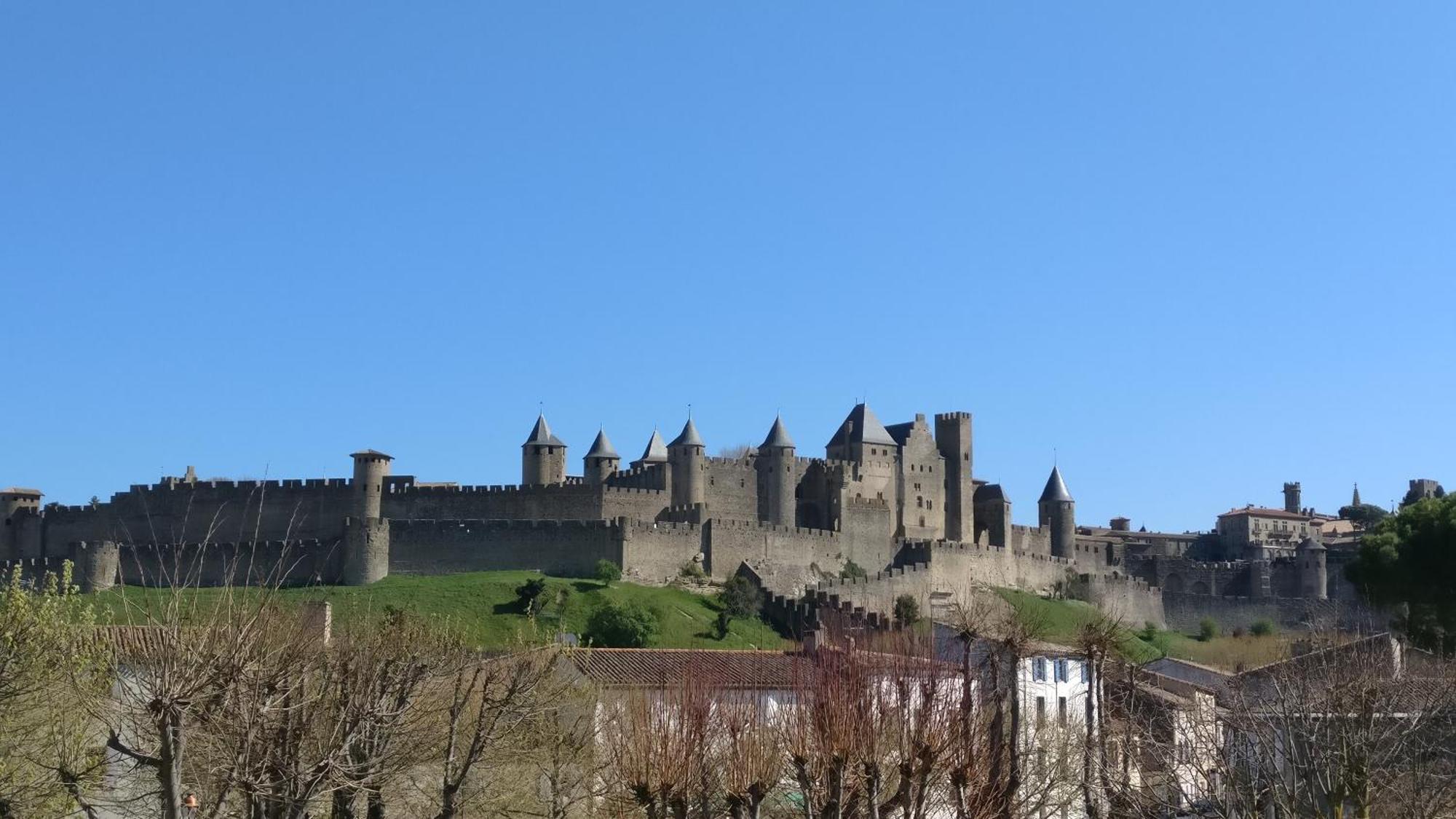 Appartement Chaleureux Au Pied De La Cite Avec Parking Carcassonne Exteriér fotografie